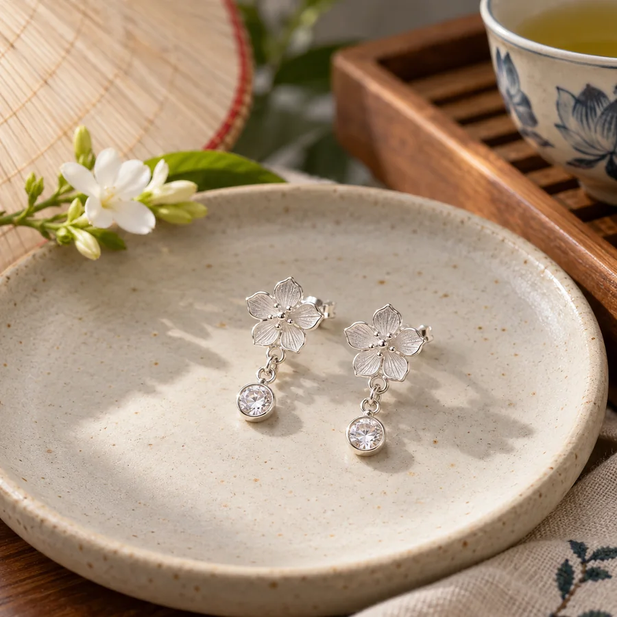 an="6" span__sm="12"] Bông tai & khuyên bạc Lắc chân & vòng tay Charm & phụ kiện bạc [u